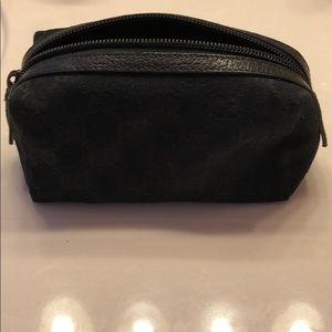 💯% Authentic Gucci Monogram Small Cosmetic bag